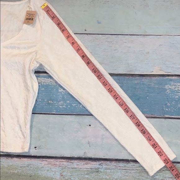 NWT AEO Crop top - Picture 6 of 6